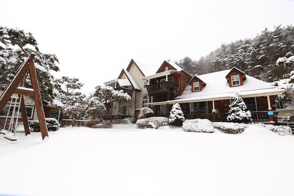 Bench House Villa Pyeongchang Exterior foto
